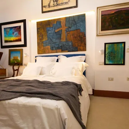 Palazzo Raho Art Museum לינה וארוחת בוקר